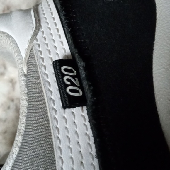 Puma - Picture 2 of 6